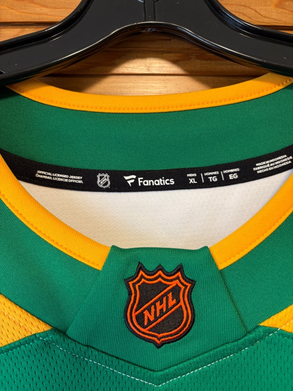 Fanatics XL Green and Gold Wild NHL Hockey Jersey no number - Picture 2 of 6